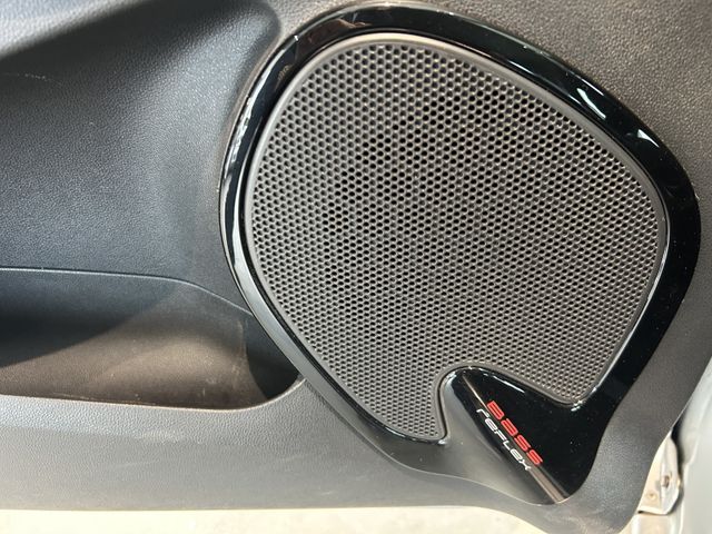 Fahrzeugabbildung Renault Clio AUTOMATIK+NAVIGATION+PDC+TEMPOMAT Clio IV