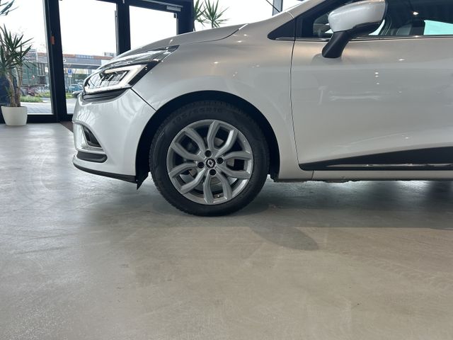 Fahrzeugabbildung Renault Clio AUTOMATIK+NAVIGATION+PDC+TEMPOMAT Clio IV