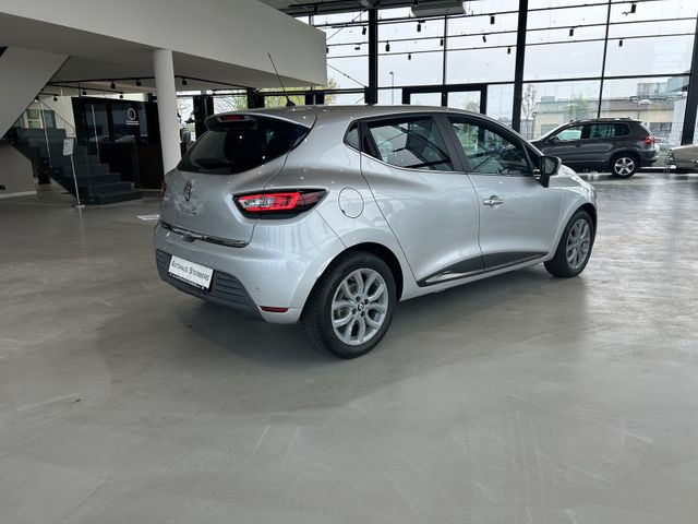 Fahrzeugabbildung Renault Clio AUTOMATIK+NAVIGATION+PDC+TEMPOMAT Clio IV