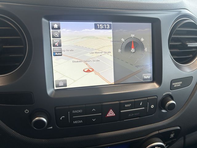 Fahrzeugabbildung Hyundai i10 AUTOMATIK+NAVIGATION+SITZHEIZUNG+PDC i10 Pas