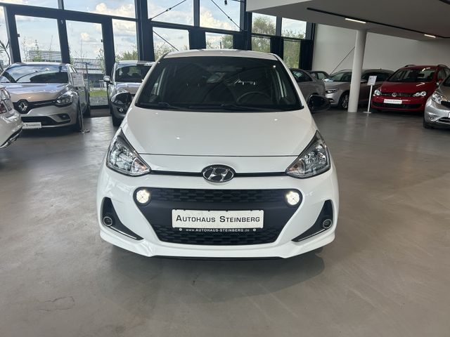Fahrzeugabbildung Hyundai i10 AUTOMATIK+NAVIGATION+SITZHEIZUNG+PDC i10 Pas
