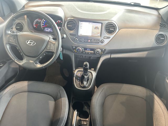 Fahrzeugabbildung Hyundai i10 AUTOMATIK+NAVIGATION+SITZHEIZUNG+PDC i10 Pas