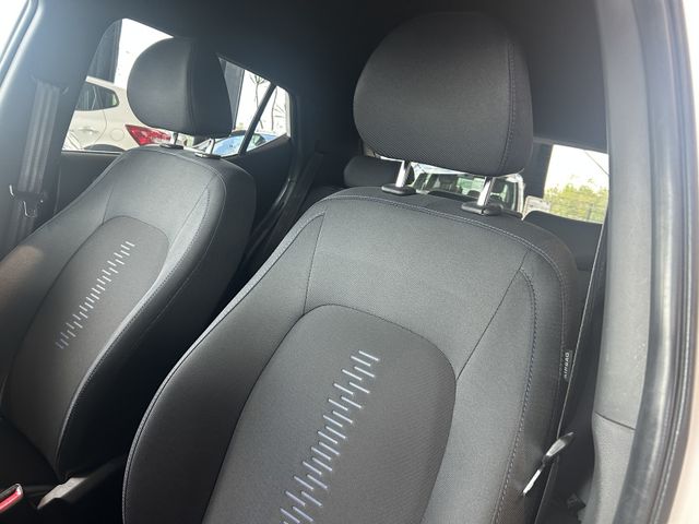 Fahrzeugabbildung Hyundai i10 AUTOMATIK+NAVIGATION+SITZHEIZUNG+PDC i10 Pas