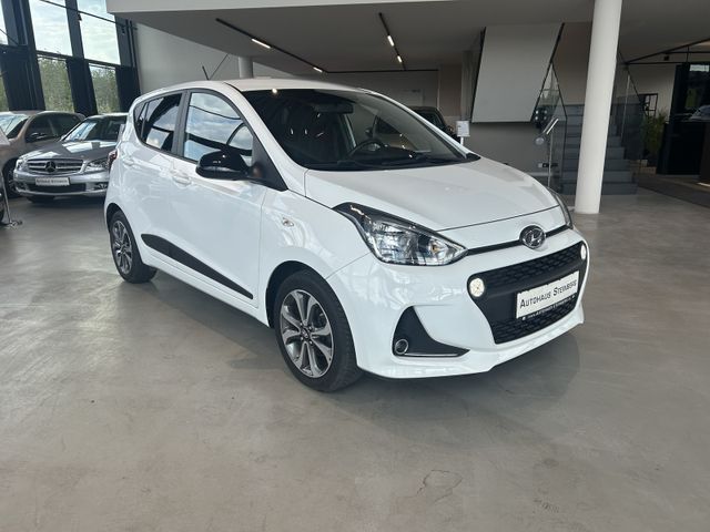 Fahrzeugabbildung Hyundai i10 AUTOMATIK+NAVIGATION+SITZHEIZUNG+PDC i10 Pas