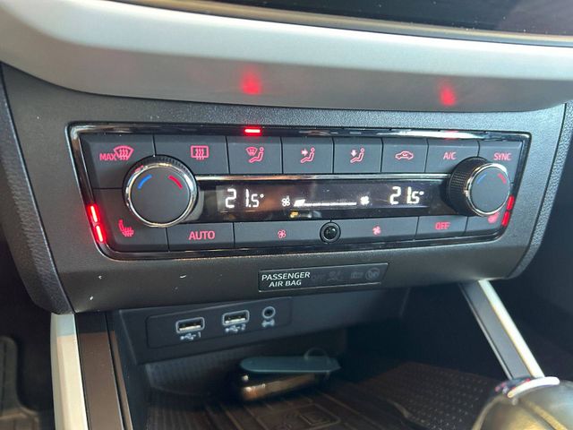 Fahrzeugabbildung Seat Arona AUTOMATIK+NAVI+SHZ+PDC+LED Arona Xcellence