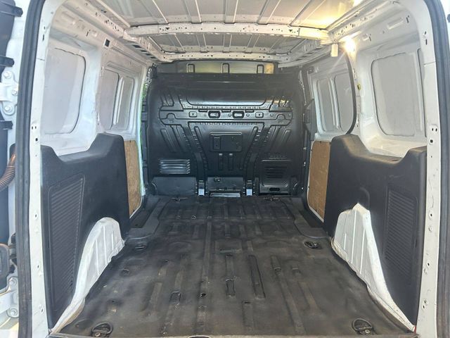 Fahrzeugabbildung Ford Transit AHK+KLIMA+EINPARKHILFE Transit Connect K