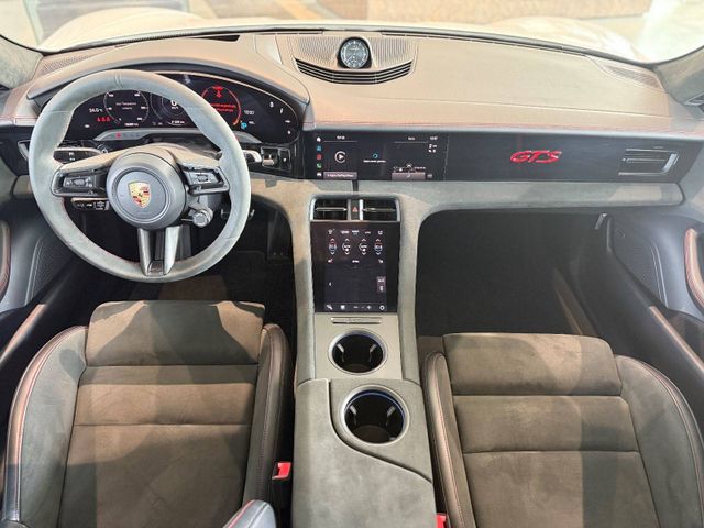 Fahrzeugabbildung Porsche Taycan Taycan GTS SportDesign Carbon PPF BOSE 3