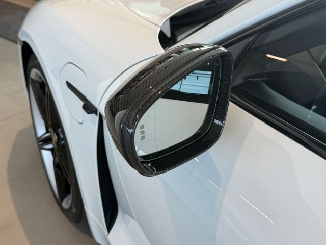 Fahrzeugabbildung Porsche Taycan Taycan GTS SportDesign Carbon PPF BOSE 3