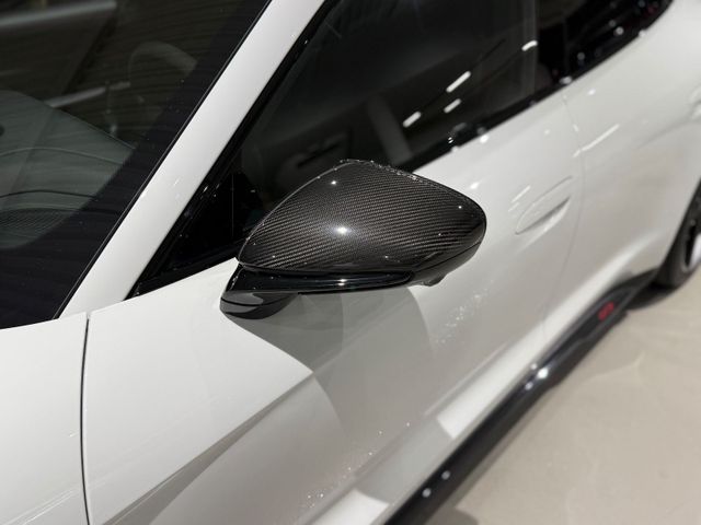 Fahrzeugabbildung Porsche Taycan Taycan GTS SportDesign Carbon PPF BOSE 3