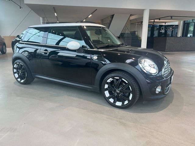 MINI COOPER NAVI+PANO+XENON+SHZ+PDC+TEMPOMAT COOPER M