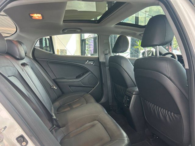 Fahrzeugabbildung Kia Optima AUTOMATIK+NAVI+KAMERA+LEDER+PANO Optima S