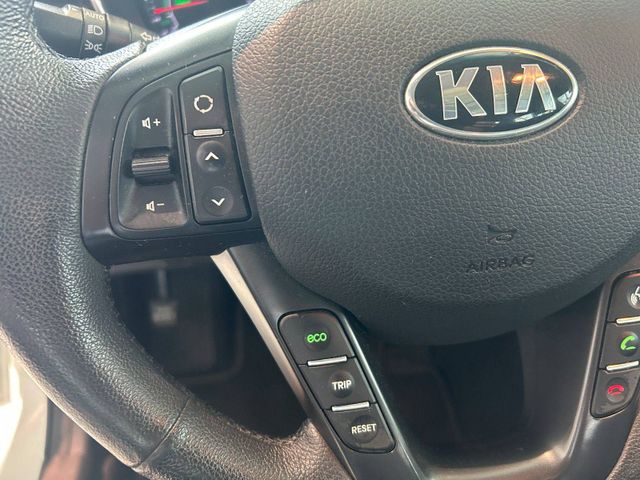 Fahrzeugabbildung Kia Optima AUTOMATIK+NAVI+KAMERA+LEDER+PANO Optima S