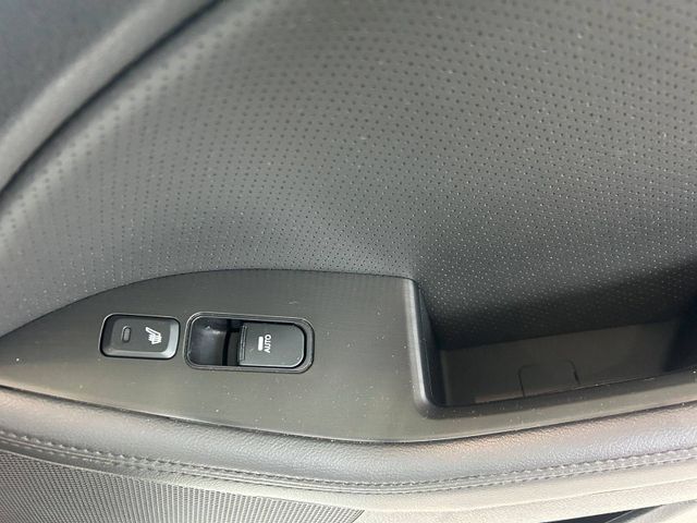 Fahrzeugabbildung Kia Optima AUTOMATIK+NAVI+KAMERA+LEDER+PANO Optima S