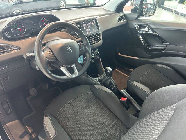 Fahrzeugabbildung Peugeot 208 TEMPOMAT+EINPARKHILFE+TÜV ASU NEU 208 Active
