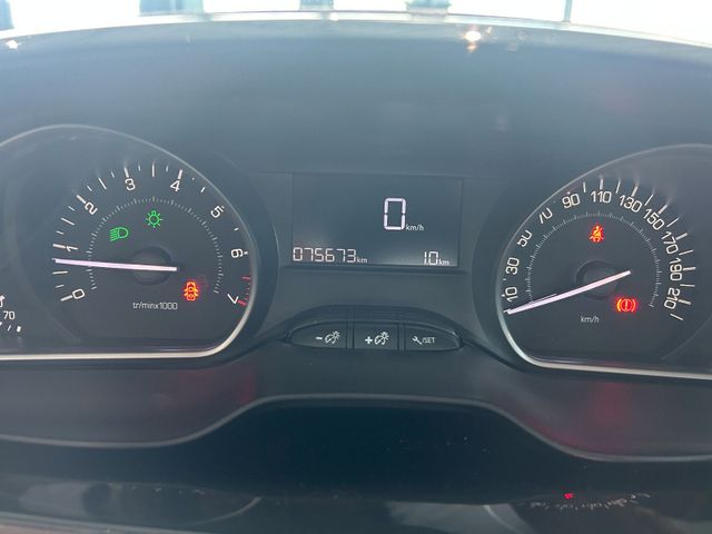 Fahrzeugabbildung Peugeot 208 TEMPOMAT+EINPARKHILFE+TÜV ASU NEU 208 Active
