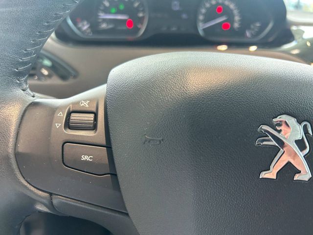 Fahrzeugabbildung Peugeot 208 TEMPOMAT+EINPARKHILFE+TÜV ASU NEU 208 Active