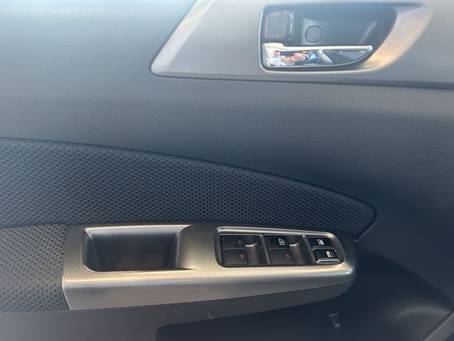 Fahrzeugabbildung Subaru Forester AUTOMATIK+KAMERA+PANO+AHK+SHZ+PDC Fores