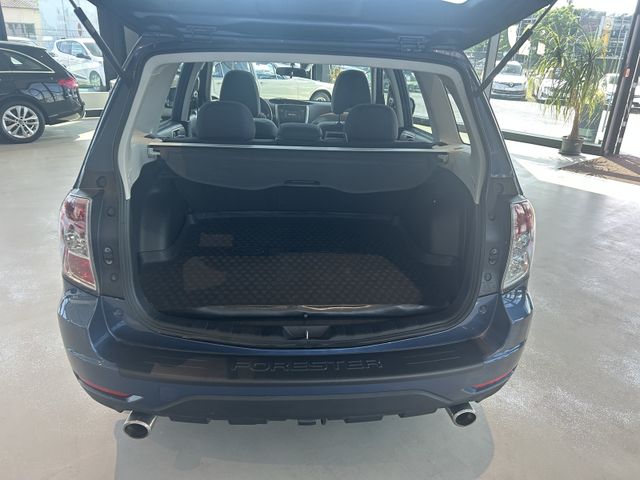 Fahrzeugabbildung Subaru Forester AUTOMATIK+KAMERA+PANO+AHK+SHZ+PDC Fores