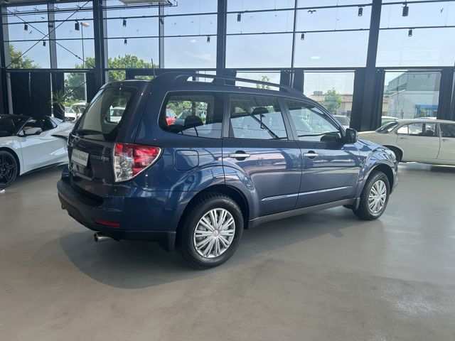 Fahrzeugabbildung Subaru Forester AUTOMATIK+KAMERA+PANO+AHK+SHZ+PDC Fores