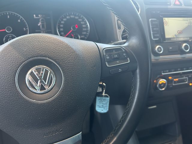 Fahrzeugabbildung Volkswagen Golf NAVIGATION+AHK+SHZ+PDC Golf Plus VI Life