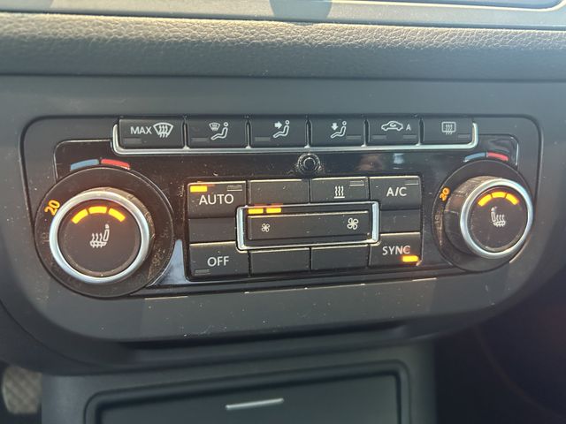 Fahrzeugabbildung Volkswagen Golf NAVIGATION+AHK+SHZ+PDC Golf Plus VI Life