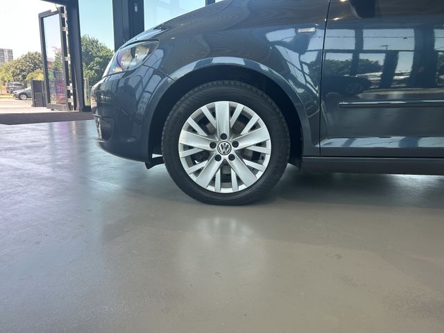 Fahrzeugabbildung Volkswagen Golf NAVIGATION+AHK+SHZ+PDC Golf Plus VI Life