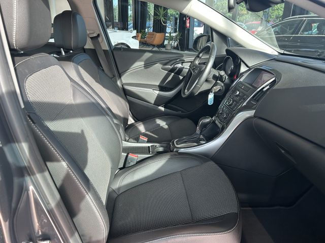 Fahrzeugabbildung Opel Astra AUTOMATIK+NAVIGATION+SHZ+TEMPOMAT+PDC Astr