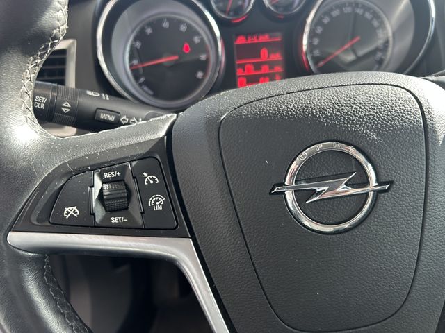 Fahrzeugabbildung Opel Astra AUTOMATIK+NAVIGATION+SHZ+TEMPOMAT+PDC Astr