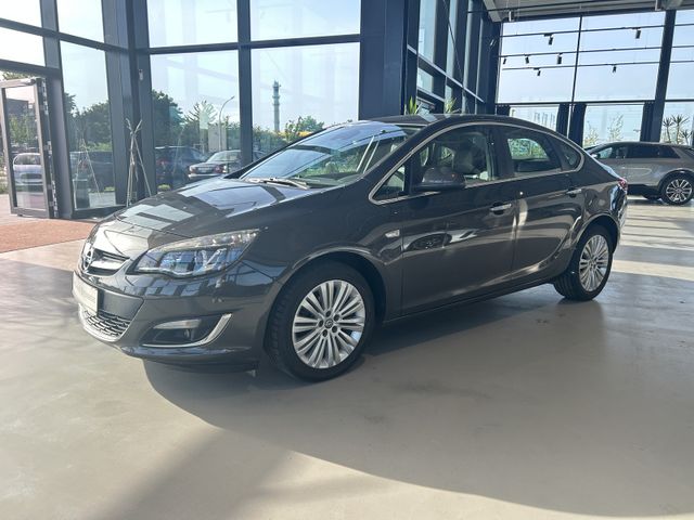 Fahrzeugabbildung Opel Astra AUTOMATIK+NAVIGATION+SHZ+TEMPOMAT+PDC Astr