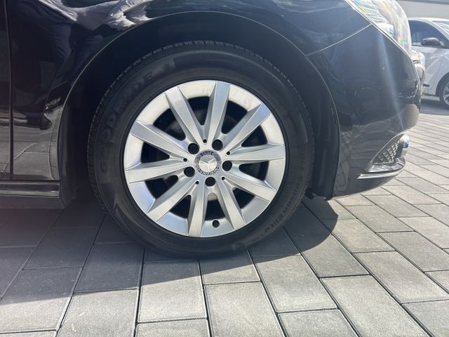 Fahrzeugabbildung Mercedes-Benz B 180 SITZHEINUNG+EINPARKHILFE+ALU B 180 B B 180