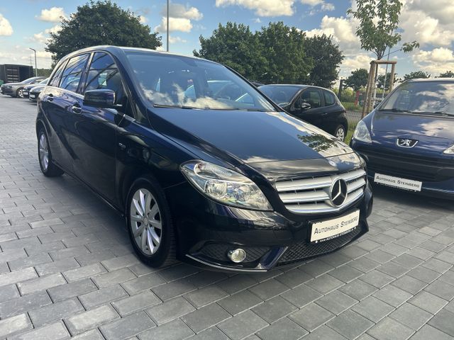 Fahrzeugabbildung Mercedes-Benz B 180 SITZHEINUNG+EINPARKHILFE+ALU B 180 B B 180