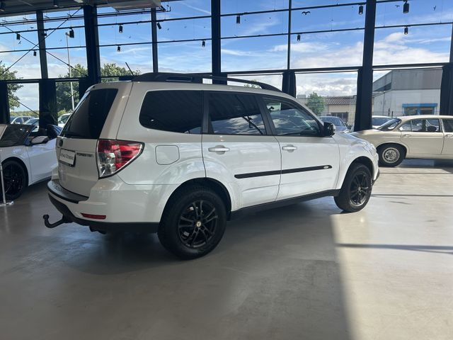 Fahrzeugabbildung Subaru Forester LEDER+PANO+KAMERA+AHK+SHZ Forester Excl