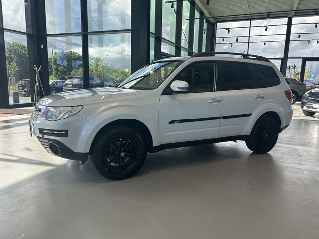 Fahrzeugabbildung Subaru Forester LEDER+PANO+KAMERA+AHK+SHZ Forester Excl