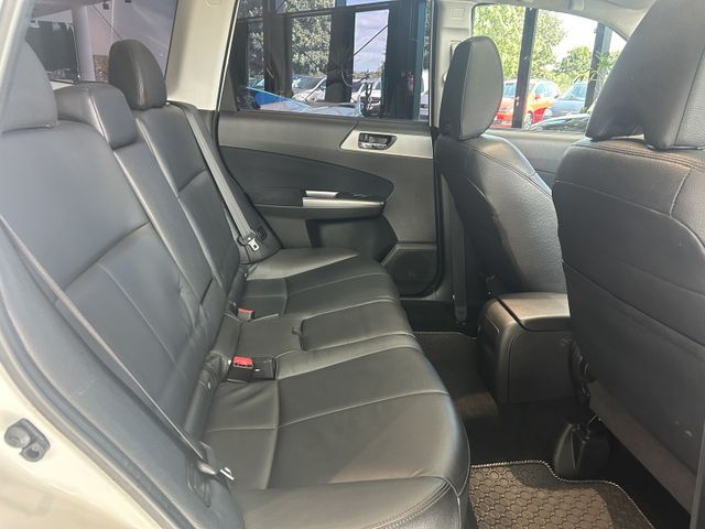 Fahrzeugabbildung Subaru Forester LEDER+PANO+KAMERA+AHK+SHZ Forester Excl
