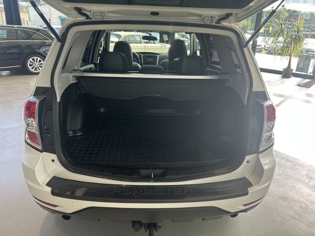 Fahrzeugabbildung Subaru Forester LEDER+PANO+KAMERA+AHK+SHZ Forester Excl