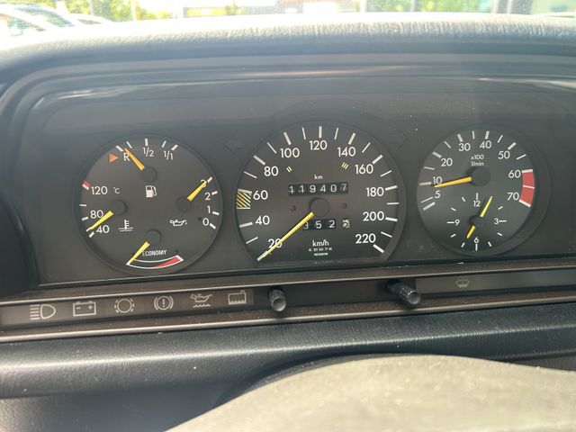 Fahrzeugabbildung Mercedes-Benz 190 H KENNZEICHEN+AUTOMATIK+SCHECKHEFT