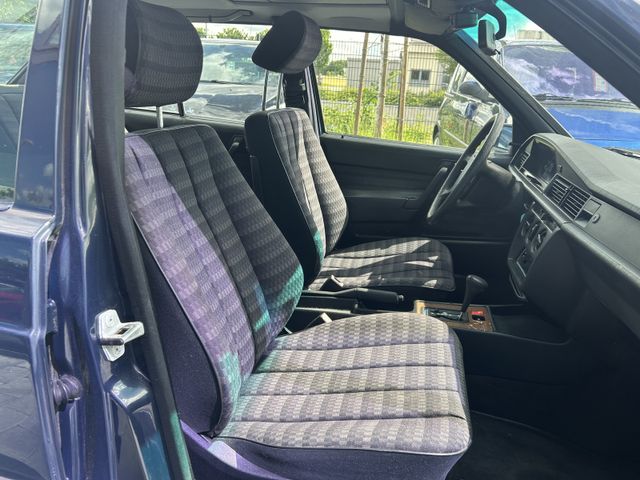 Fahrzeugabbildung Mercedes-Benz 190 H KENNZEICHEN+AUTOMATIK+SCHECKHEFT