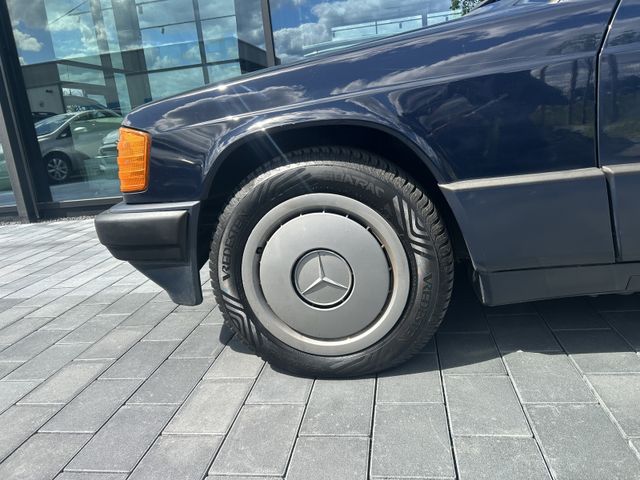 Fahrzeugabbildung Mercedes-Benz 190 H KENNZEICHEN+AUTOMATIK+SCHECKHEFT