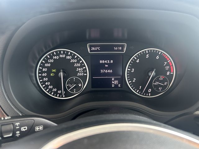 Fahrzeugabbildung Mercedes-Benz B 180 AUTOMATIK+NAVI+KAMERA+SHZ+TEMPOMAT+PDC B 1
