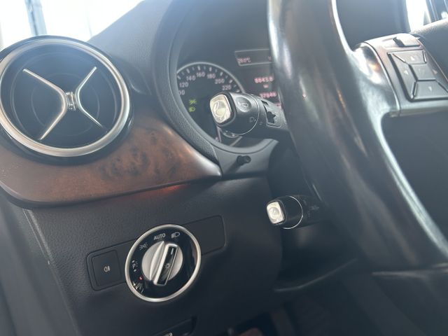 Fahrzeugabbildung Mercedes-Benz B 180 AUTOMATIK+NAVI+KAMERA+SHZ+TEMPOMAT+PDC B 1