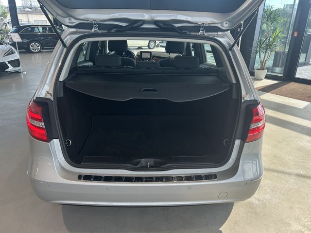 Fahrzeugabbildung Mercedes-Benz B 180 AUTOMATIK+NAVI+KAMERA+SHZ+TEMPOMAT+PDC B 1