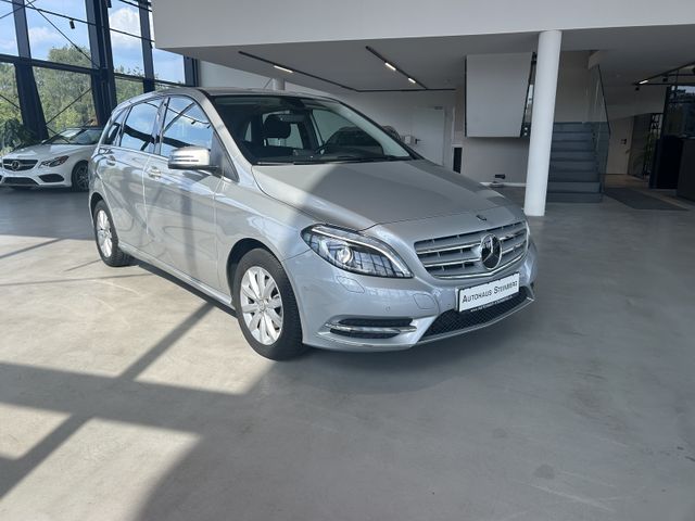 Fahrzeugabbildung Mercedes-Benz B 180 AUTOMATIK+NAVI+KAMERA+SHZ+TEMPOMAT+PDC B 1