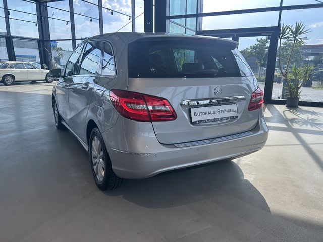 Fahrzeugabbildung Mercedes-Benz B 180 AUTOMATIK+NAVI+KAMERA+SHZ+TEMPOMAT+PDC B 1
