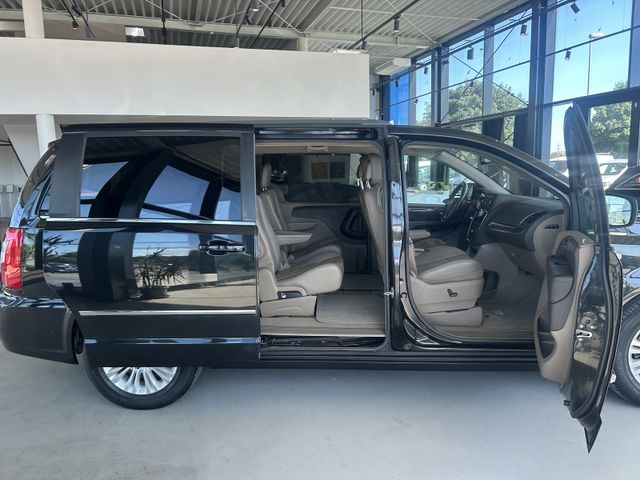 Fahrzeugabbildung Lancia Voyager AUTOMATIK+LEDER+7 SITZE+SHZ+PDC Voyager