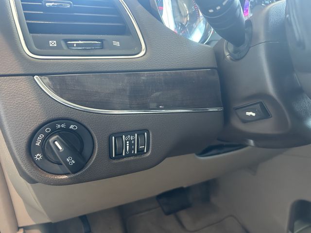 Fahrzeugabbildung Lancia Voyager AUTOMATIK+LEDER+7 SITZE+SHZ+PDC Voyager