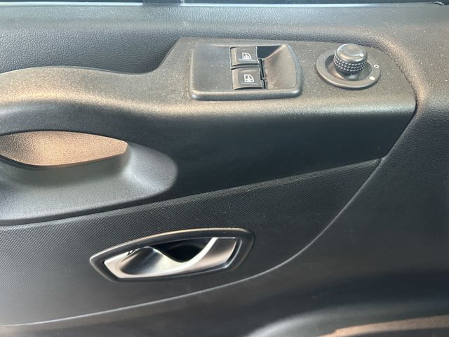 Fahrzeugabbildung Renault Trafic KASTEN+AHK+KLIMA+DACHTRÄGER Trafic III