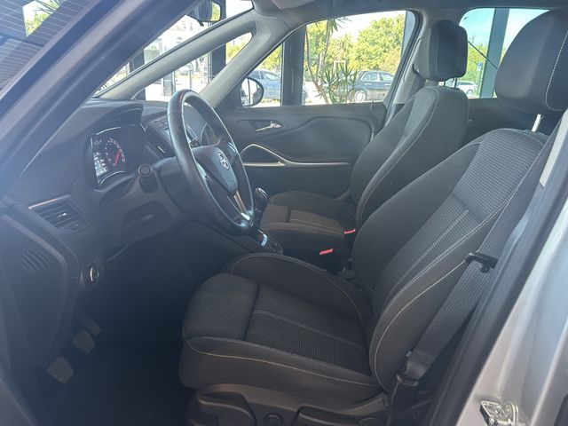 Fahrzeugabbildung Opel Zafira NAVIGATION+KAMERA+AHK+SHZ+1.HAND Zafira C