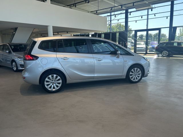 Fahrzeugabbildung Opel Zafira NAVIGATION+KAMERA+AHK+SHZ+1.HAND Zafira C