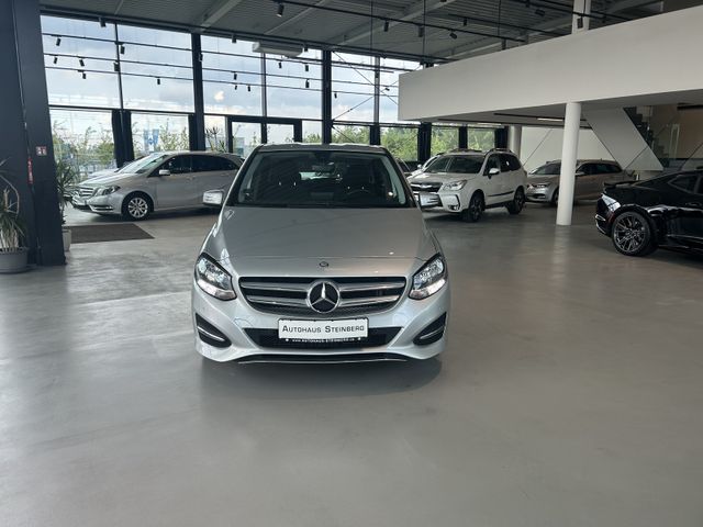 Fahrzeugabbildung Mercedes-Benz B 180 NAVIGATION+SHZ+TEMPOMAT+PDC B 180 B B 180