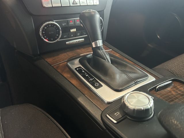 Fahrzeugabbildung Mercedes-Benz C 200 T AUTOMATIK+NAVI+SHZ+TEMPOMAT+PDC C 200 C